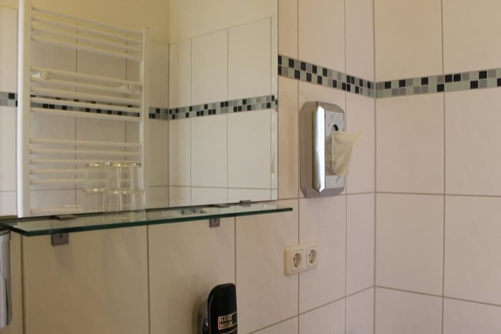 Room 19 of 29