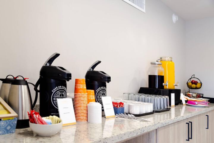 Breakfast/Coffee Service 51 of 70