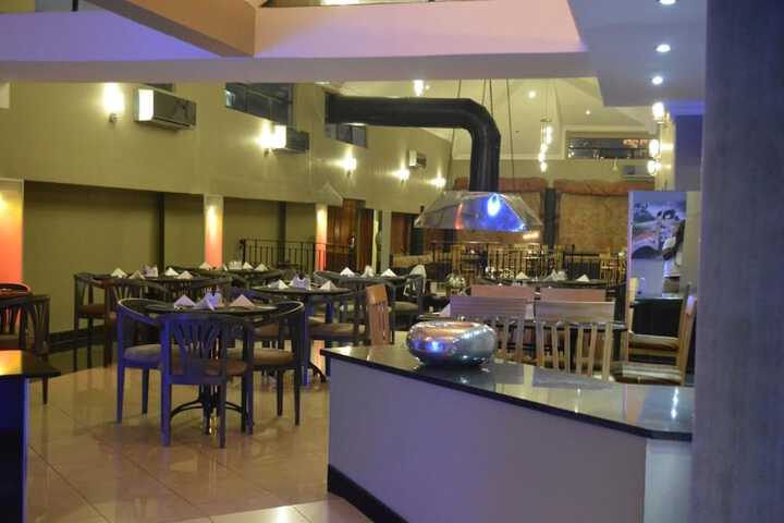 Dining 37 of 46
