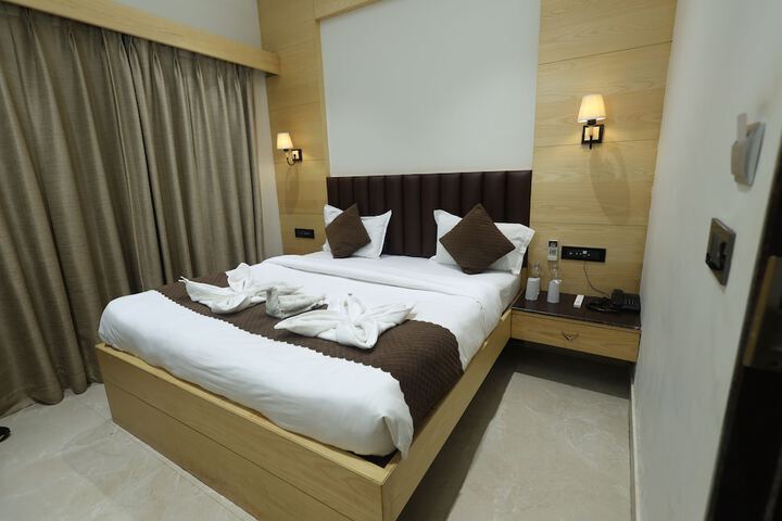 Room 35 of 136