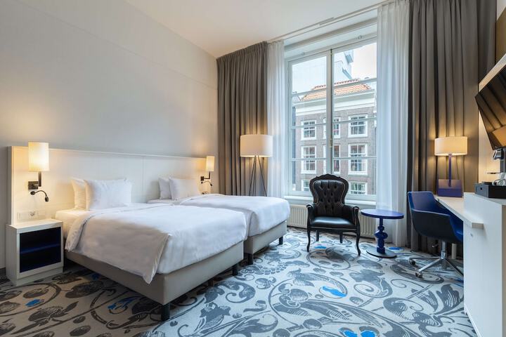 Room 46 of 115