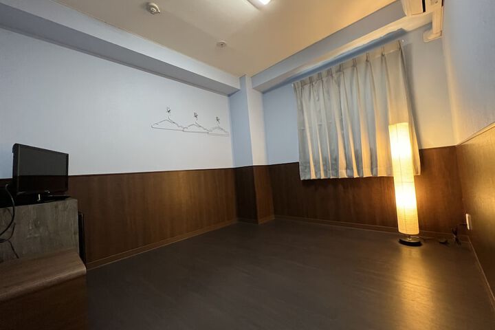 Room 18 of 64