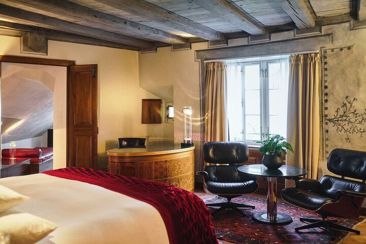 Room 47 of 93