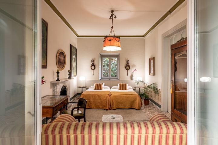 Room 28 of 112