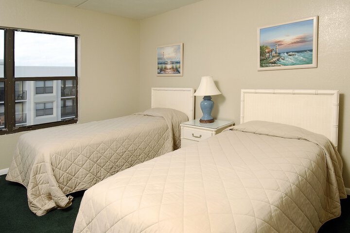 Room 5 of 27