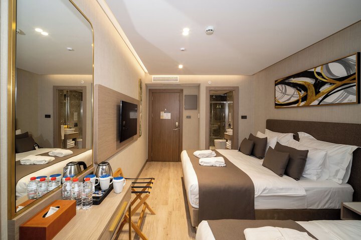 Room 90 of 170