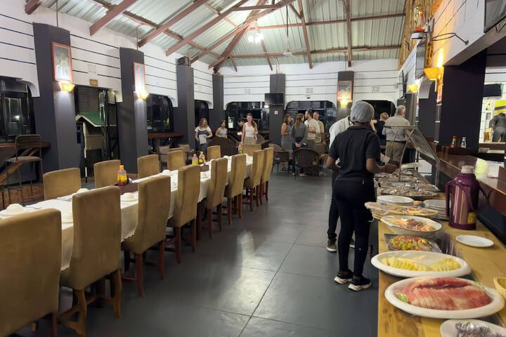 Dining 66 of 84