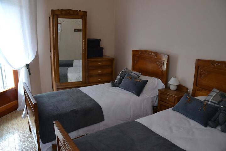 Room 8 of 19