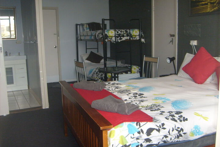 Room 9 of 13