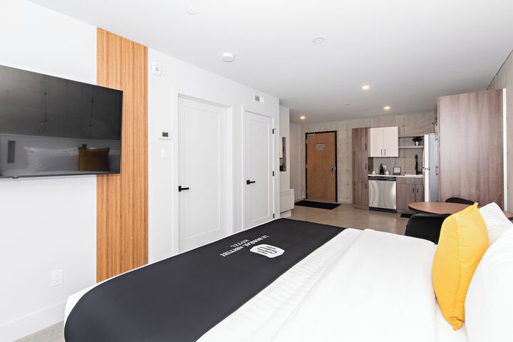 Room 14 of 25