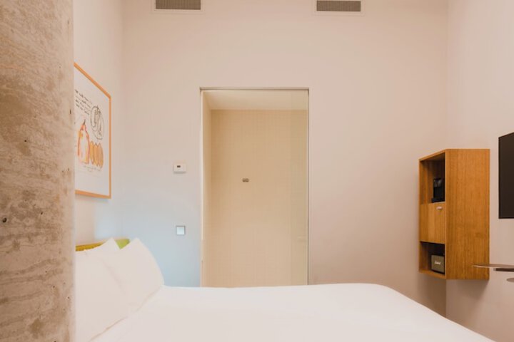 Room 39 of 115