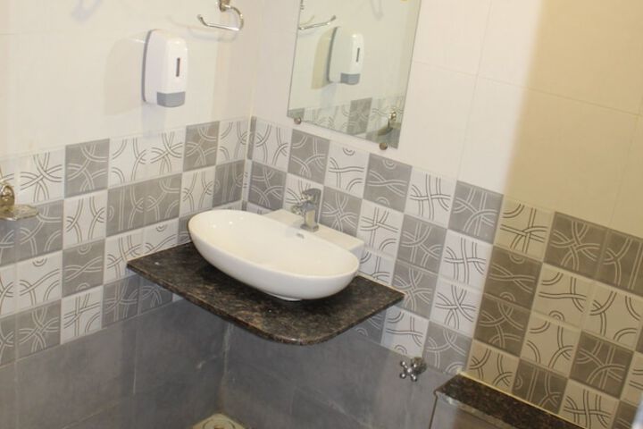 Room 14 of 21