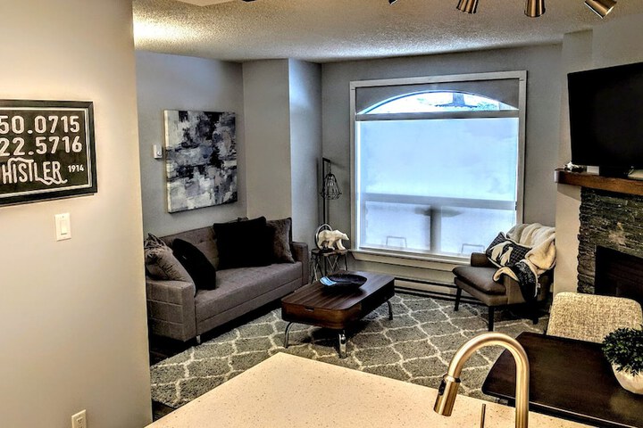 Room 7 of 19