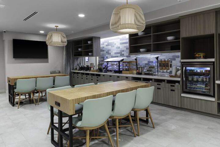 Breakfast area