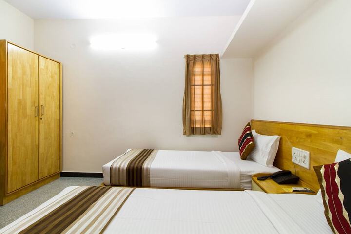 Room 5 of 27