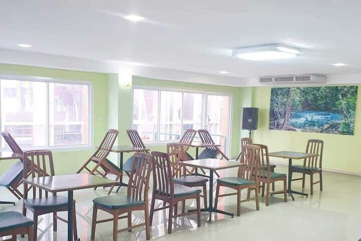 Room 26 of 33