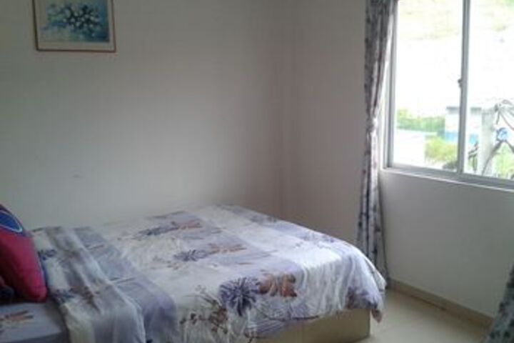 Room 12 of 25