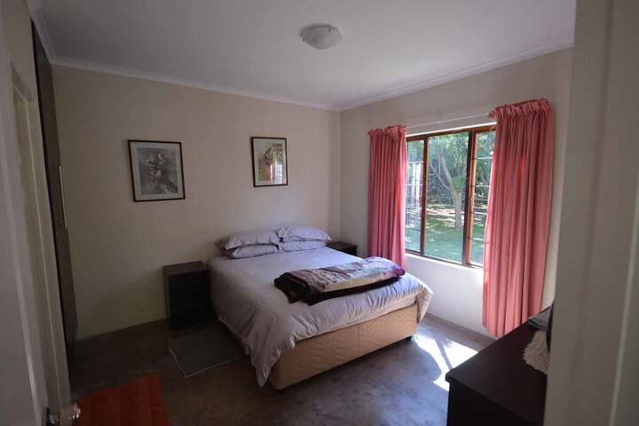 Room 6 of 108