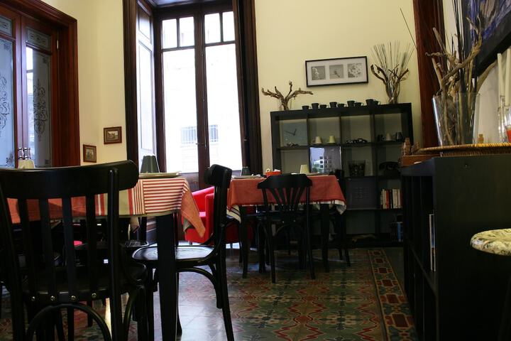 Meeting facility