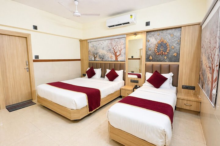 Room 5 of 19