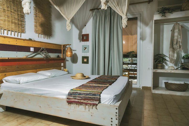 Room 28 of 110