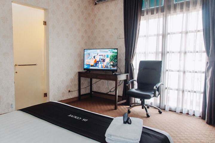 Room 8 of 37