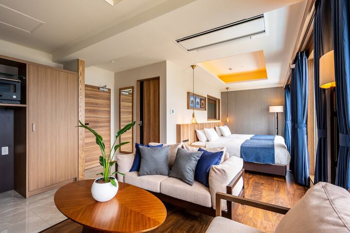 Room 10 of 30