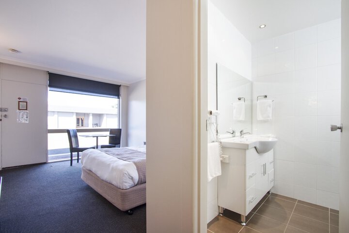 Room 14 of 35