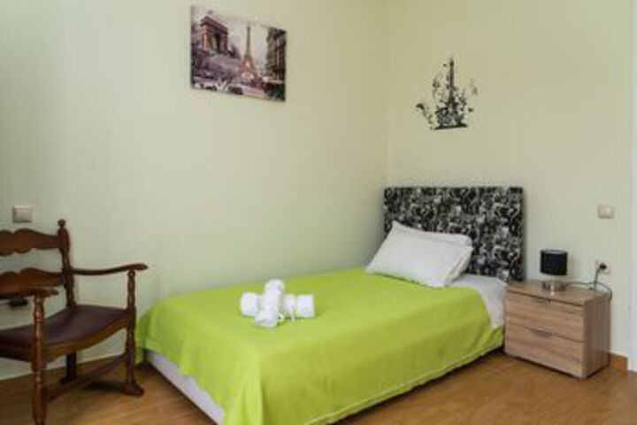 Room 18 of 42