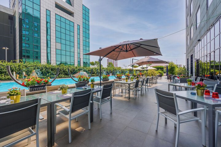 Pool Hotel