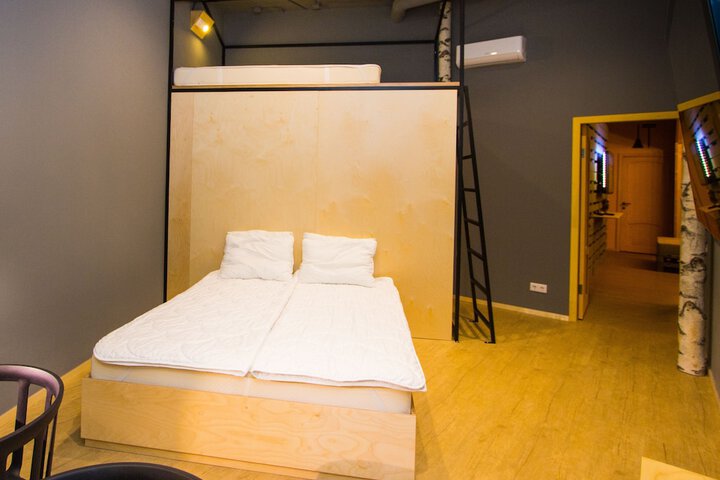 Room 42 of 48