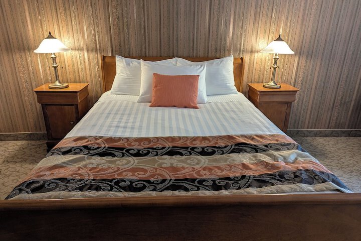 Room 6 of 50