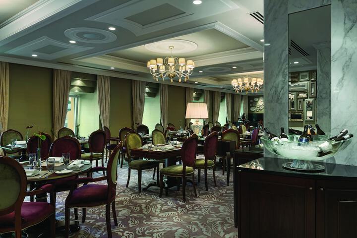 Dining 64 of 101