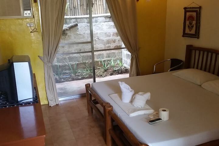 Room 2 of 22