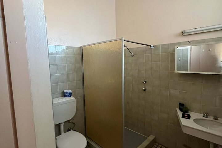 Room 16 of 27