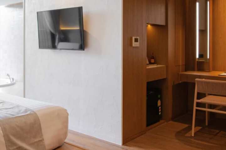 Room 20 of 150
