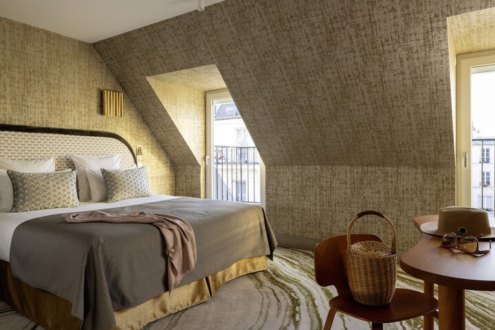 Room 12 of 64