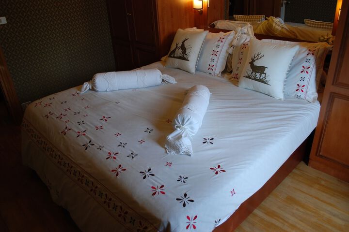 Room 7 of 53