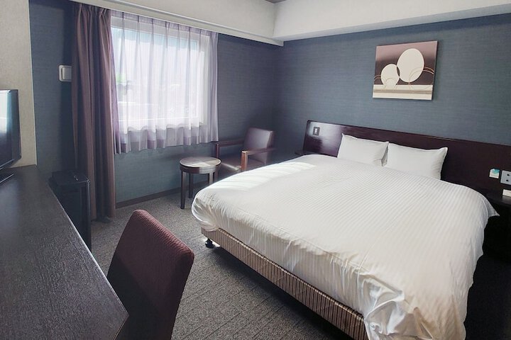 Room 9 of 27