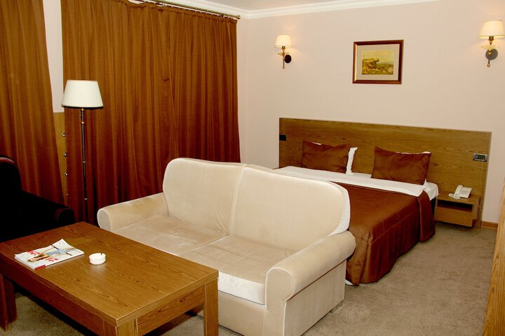 Room 15 of 41