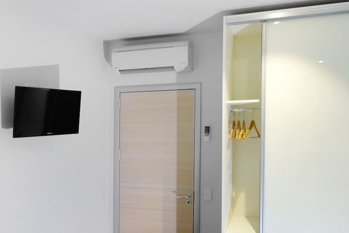 Room 25 of 158