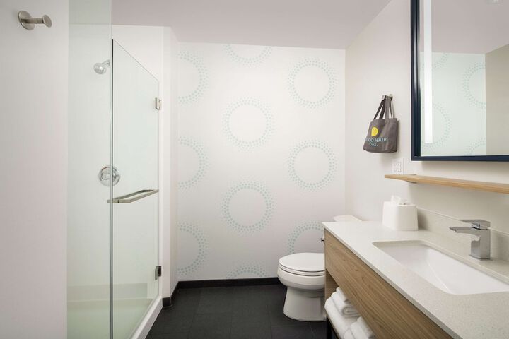 Bathroom shower