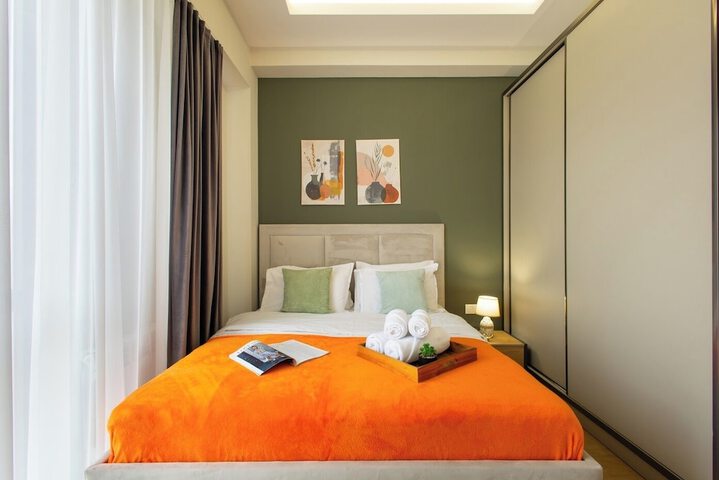 Room 16 of 126