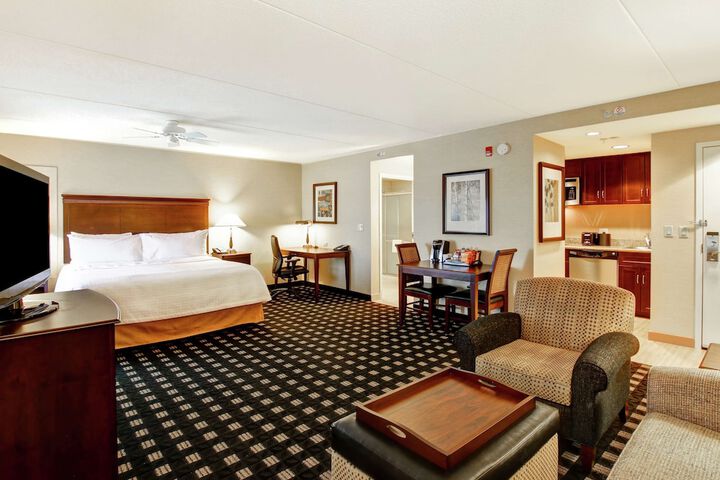 Room 28 of 90