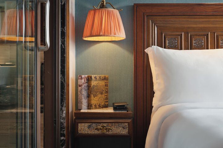 Room 21 of 52