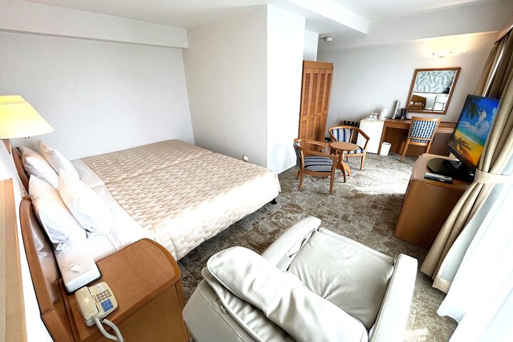 Room 19 of 97