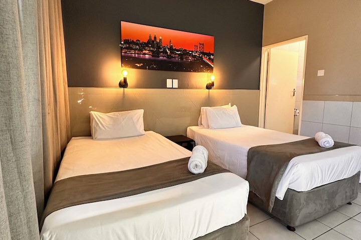 Room 18 of 26