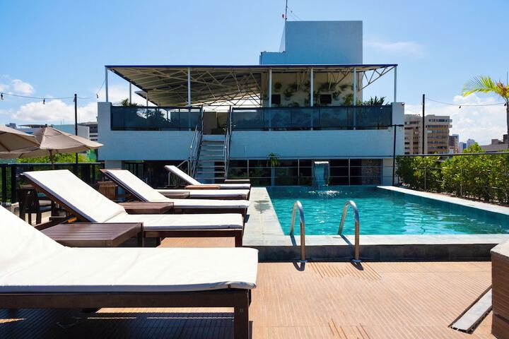 Pool Hotel