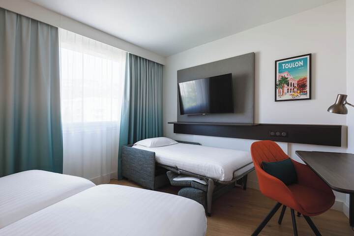 Room 13 of 46