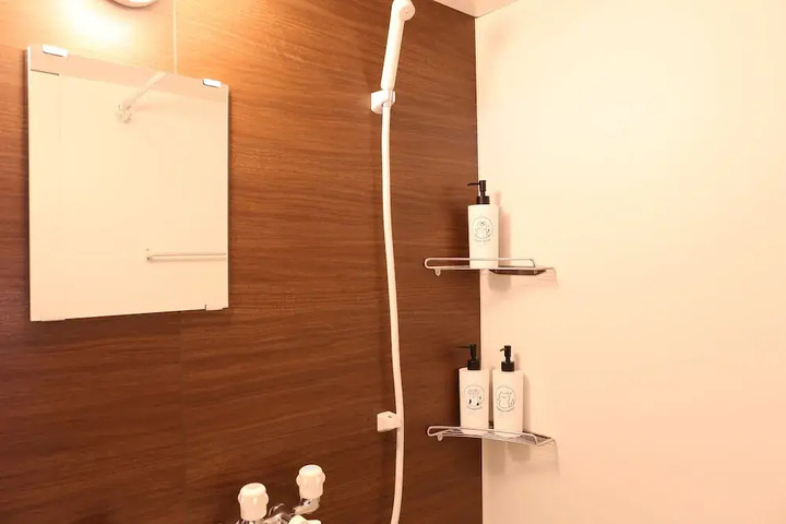 Room 7 of 25